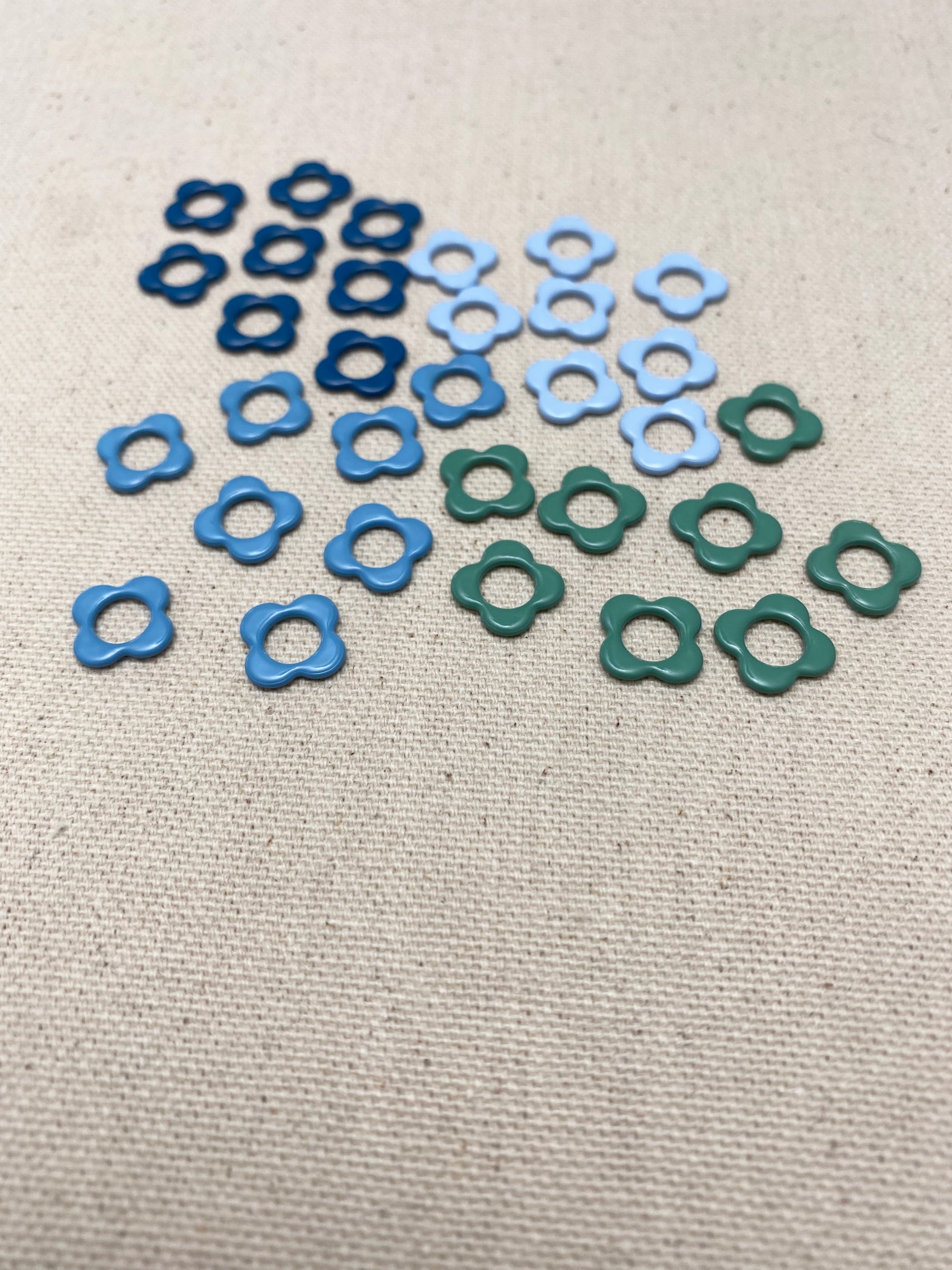 Small Flower Ring Stitch Markers